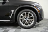Used 2025 BMW X5 xDrive50e image 3