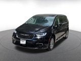 Used 2024 Chrysler Pacifica Touring-L image 5