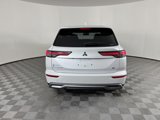 New 2025 Mitsubishi Outlander SE image 4