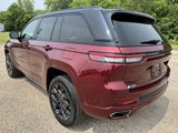 New 2025 Jeep Grand Cherokee Summit image 3