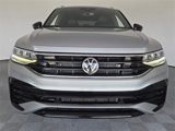 Certified 2022 Volkswagen Tiguan SE R-Line image 3