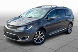 Used 2020 Chrysler Pacifica Limited image 2