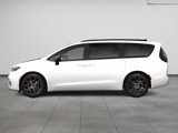 New 2025 Chrysler Pacifica Limited image 3
