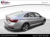 Used 2024 Volkswagen Jetta SE image 2