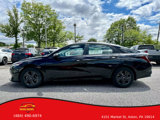 Used 2022 Hyundai Elantra SEL w/ Convenience Package image 3