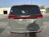 New 2025 Chrysler Pacifica Select image 4