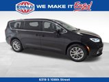 New 2025 Chrysler Pacifica Select image 2
