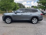 Used 2022 Volkswagen Atlas SE w/ Panoramic Sunroof Package image 2