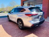 Used 2021 Toyota Highlander XLE image 4