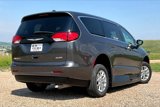 Used 2022 Chrysler Voyager LX image 5