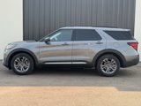 Used 2025 Ford Explorer Active w/ Active Comfort Package image 2