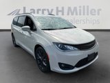 Used 2020 Chrysler Pacifica Touring-L w/ S Appearance Package image 5