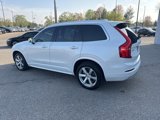 Used 2022 Volvo XC90 T5 Momentum image 3