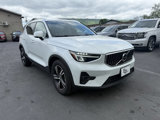 Used 2023 Volvo XC40 B5 Plus image 3