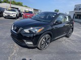Used 2020 Nissan Kicks SR image 2