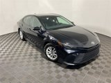 Used 2025 Toyota Camry LE image 4