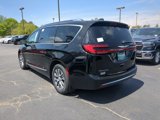 New 2025 Chrysler Pacifica Pinnacle image 4