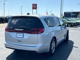 Used 2024 Chrysler Pacifica Limited image 3