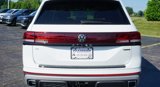 New 2025 Volkswagen Atlas Peak Edition SE image 4