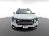 Used 2024 GMC Terrain SLT image 4