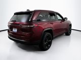 Used 2023 Jeep Grand Cherokee Altitude image 5