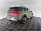 New 2025 Nissan Pathfinder Platinum image 5
