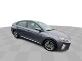 Used 2020 Hyundai Ioniq SE image 3
