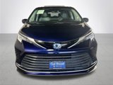 Used 2024 Toyota Sienna Limited image 3