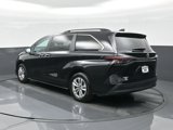 Used 2024 Toyota Sienna XLE image 5
