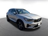 Used 2024 Volvo XC40 B5 Core image 3