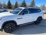 New 2025 Volkswagen Atlas Peak Edition SE image 3