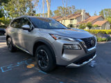 Used 2022 Nissan Rogue Platinum image 4