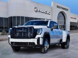 New 2025 GMC Sierra 3500 Denali Ultimate image 2