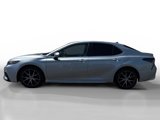 Used 2022 Toyota Camry SE image 2