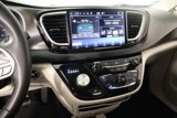 Used 2022 Chrysler Pacifica Touring-L image 5