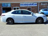 Used 2023 Toyota Camry SE image 4