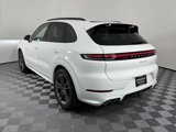 Certified 2025 Porsche Cayenne image 3