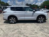 New 2025 Mitsubishi Outlander SE image 2