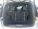 Used 2025 Chrysler Pacifica Select image 5