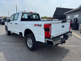 Used 2023 Ford F350 4x4 Crew Cab Super Duty image 3