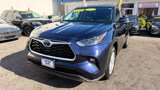 Used 2023 Toyota Highlander LE image 4