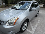 Used 2013 Nissan Rogue SV image 2