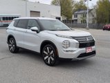New 2025 Mitsubishi Outlander SE image 2