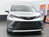 Used 2023 Toyota Sienna XLE image 3