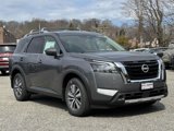 New 2025 Nissan Pathfinder SL image 2