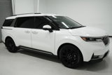 Used 2023 Kia Carnival SX image 3