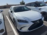 New 2025 Lexus ES 300h w/ Luxury Package image 2