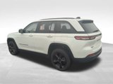 Used 2023 Jeep Grand Cherokee Altitude image 3