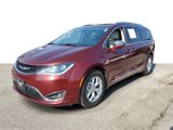 Used 2020 Chrysler Pacifica Limited image 2
