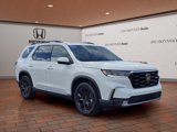 New 2025 Honda Pilot Touring image 3